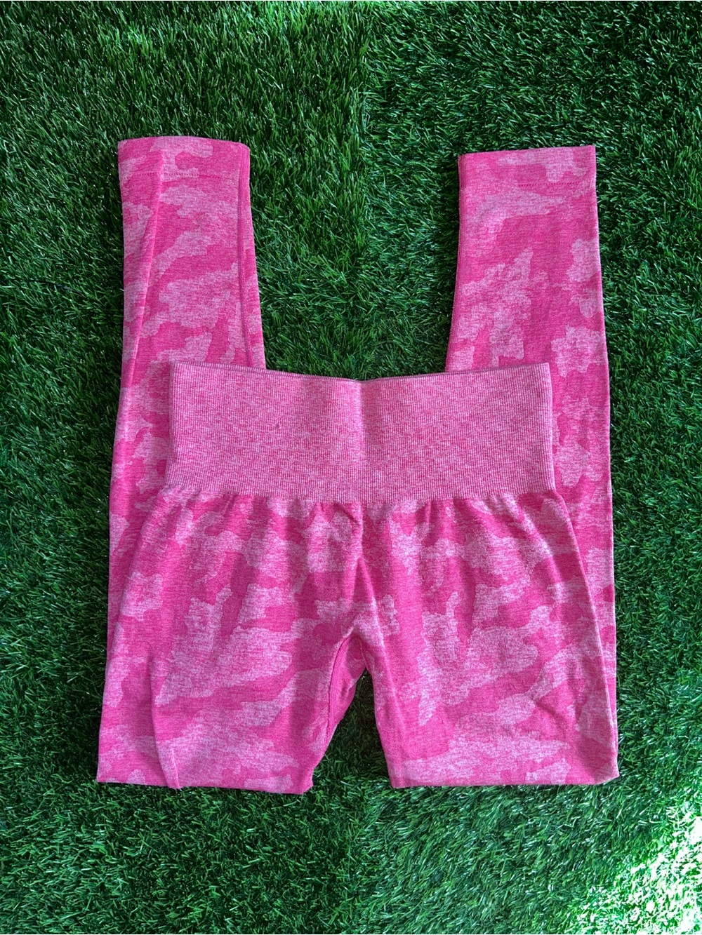 NVGTN Bubble Gum Pink Camo Leggings